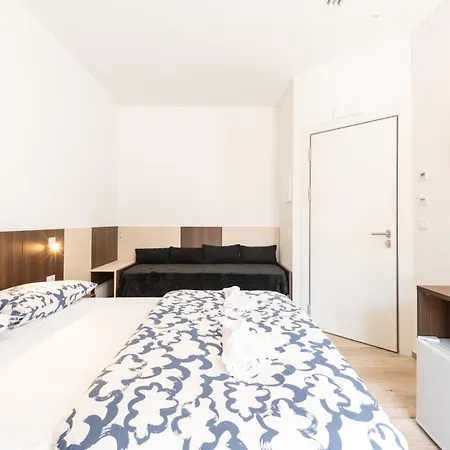La Perla Del Mare Pensionat 3*